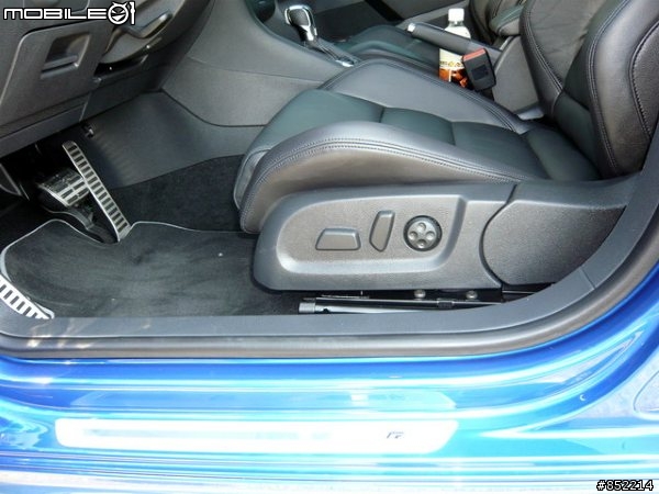 GOLF R 簡易開箱文~~(圖多!請耐心等候)