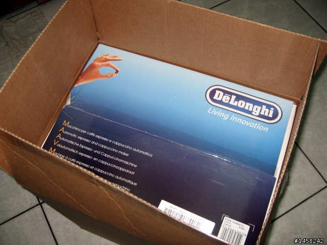 開箱--迪朗奇全自動咖啡機 DeLonghi ESAM4000