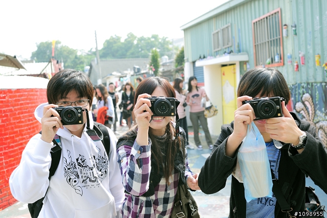 D700+35/F2 左營眷村裡迷路