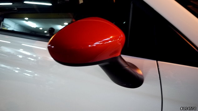 [開箱][圖超多]全台第一開箱,Fiat 500 Abarth 性能毒蠍!