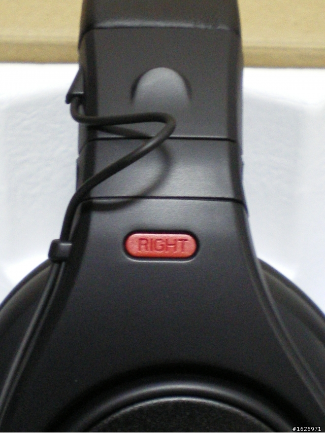 [開箱] 耳機入門新手之『SHURE SRH 440』完全不專業開箱+更新（有圖）