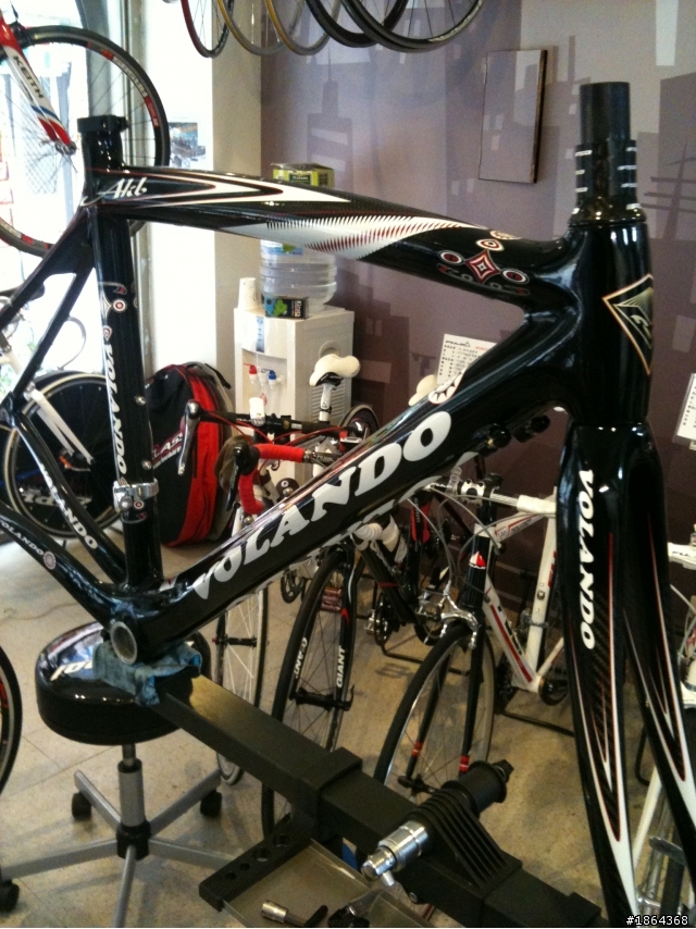 【開箱分享】熱情如火的VOLANDO Alib+ SRAM RED + 跑1