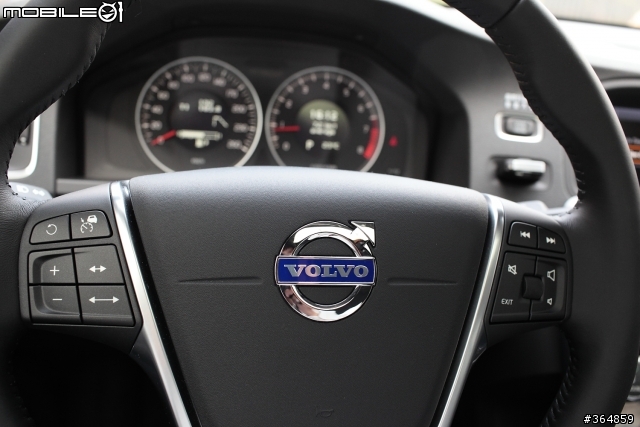 [開箱] New volvo S60 魅影藍 (490)