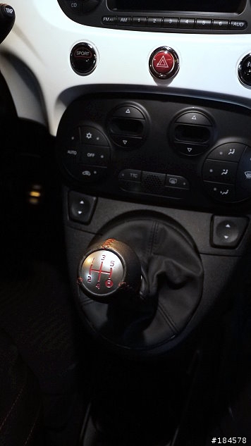 [開箱][圖超多]全台第一開箱,Fiat 500 Abarth 性能毒蠍!