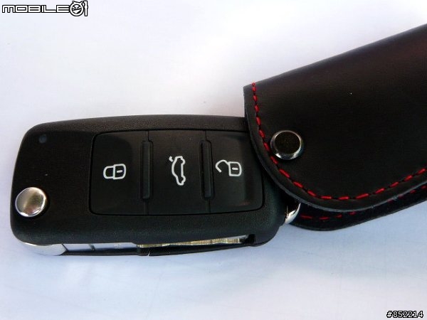 GOLF R 簡易開箱文~~(圖多!請耐心等候)
