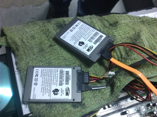 有買EZLINK SSD 32G的朋友來瞧瞧兒(補貼開箱文)