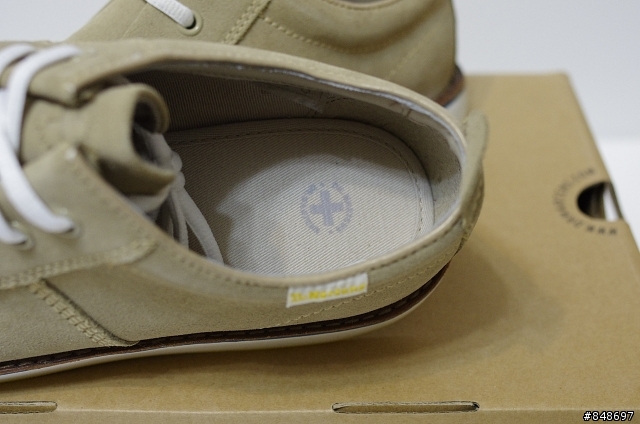 【開箱】Dr. Martens Farris 牛奶色麂皮