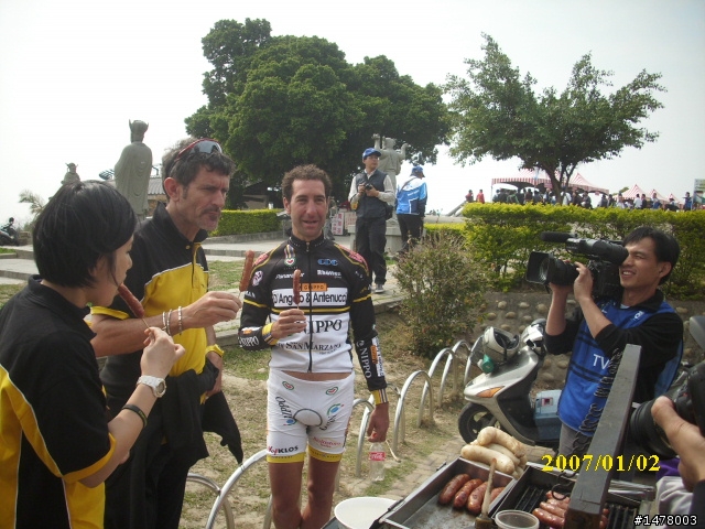 2011環台賽彰化站之香腸攤外交篇