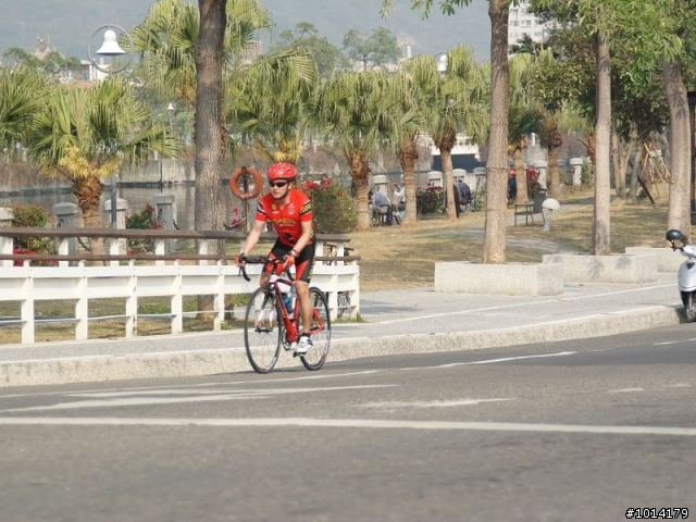 2011浪漫愛河鐵人三項-腳踏車-1