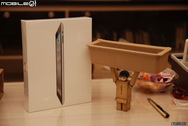 【iPad 2開箱+隨身保護套】我的第一台iPad～