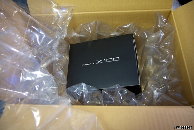 Fuji FinePix X100入手啦！！！！！！！