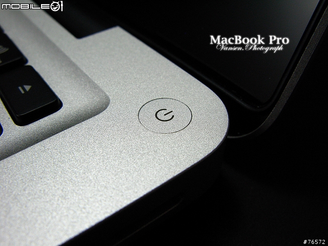 2011. MacBook Pro 13" 極速光速團入手＋高畫質開箱＋簡易心得