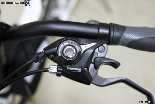 【開箱】 KOOBI 入門款24速小徑車