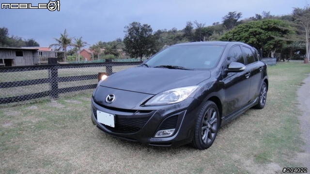 new mazda 3 5D 簡單開箱
