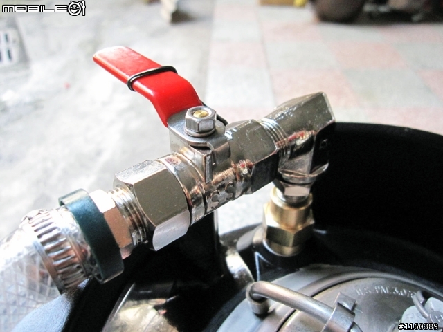 [開箱-圖文多]可樂桶泡沫機&首次範例自助洗車XD