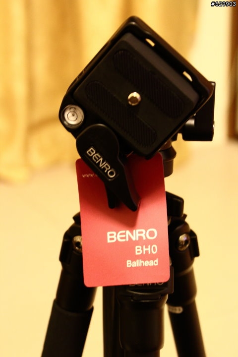 「窮人」單眼的神兵利器 -- BENRO 高C/P 腳架 !!!