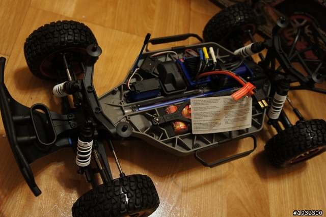 TRAXXAS  SLASH 4X4  開箱
