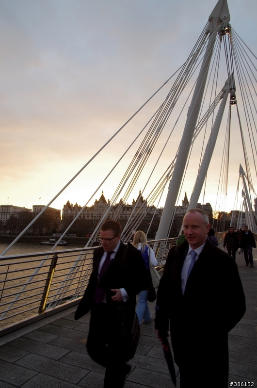 K5 + DA 16~ 50MM F2.8  London 忘了帶角架的一天