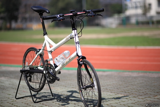 一片大車聲浪中我默默選擇LOUIS GARNEAU 小徑車