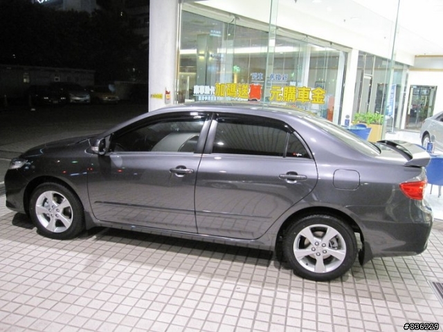 ALTIS 1.8E 特仕車 ( 鐵灰色) 開箱文