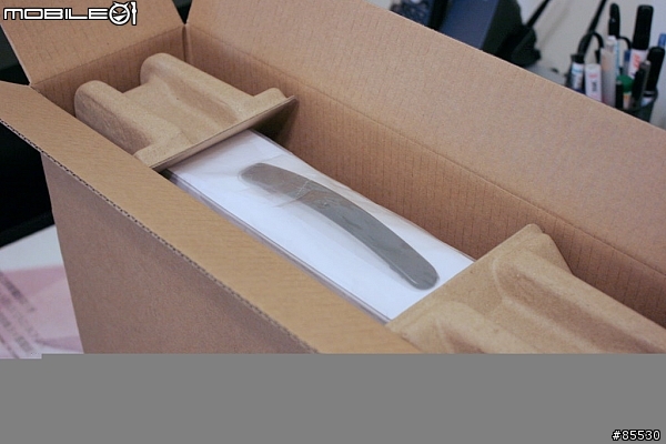 [敗家] 2011 MacBook Pro 15" + 120GB SSD + 8GB RAM 台灣版開箱 (更新：03/31 改裝第二顆硬碟)