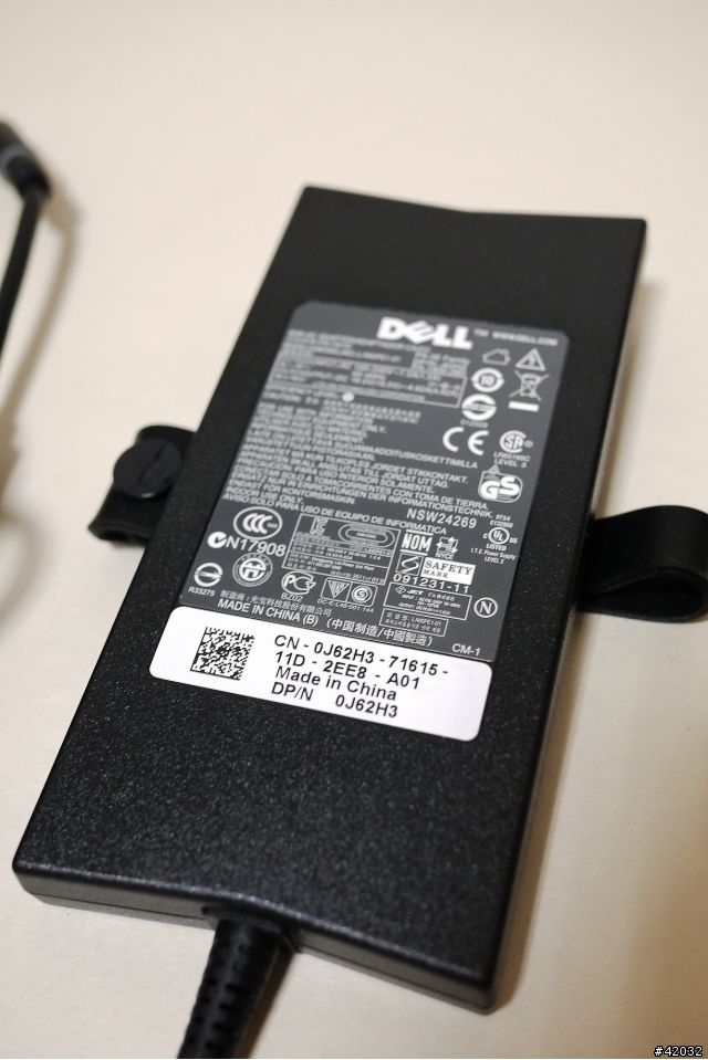 [開箱+簡測] Dell Vostro 3500 苜蓿紅