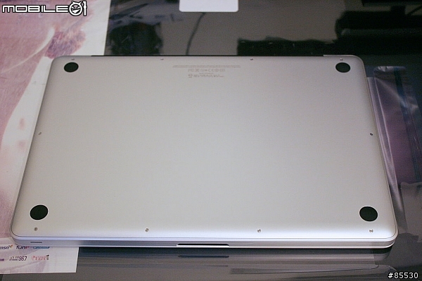 [敗家] 2011 MacBook Pro 15" + 120GB SSD + 8GB RAM 台灣版開箱 (更新：03/31 改裝第二顆硬碟)