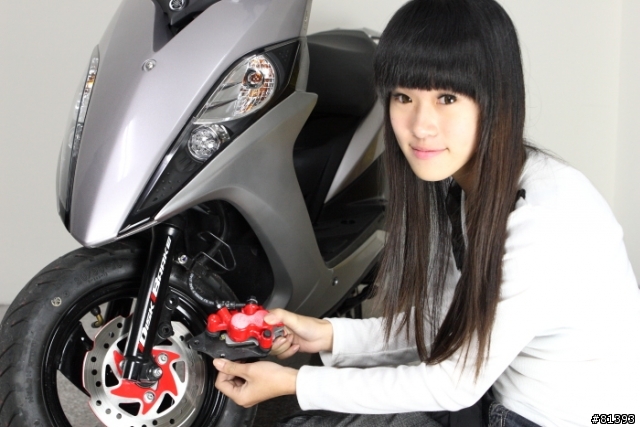 Yamaha RS Zero - 妹妹教你做全套機車基本DIY保養!! 零感體驗Part3