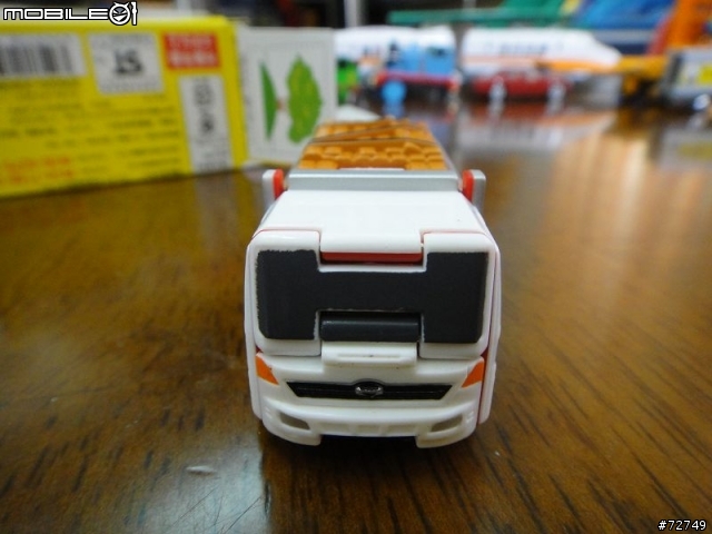 [開箱] 一台汽車 兩倍樂趣- VOOV極速變身車 (04.10新車介紹連結）