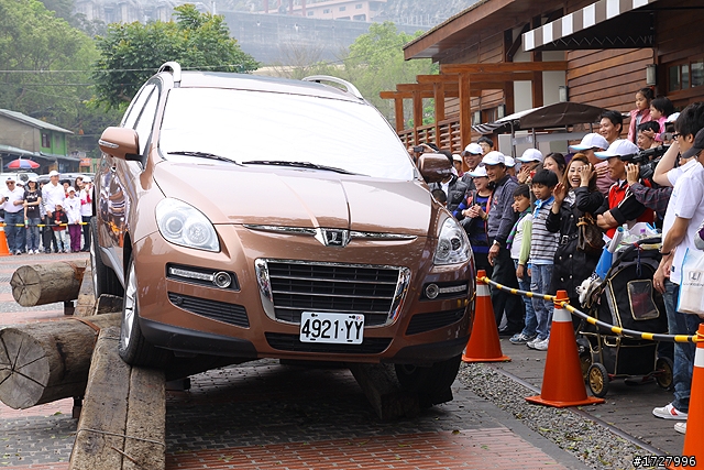 [圖多] LUXGEN用心+車主開心=LUXGEN FUN+