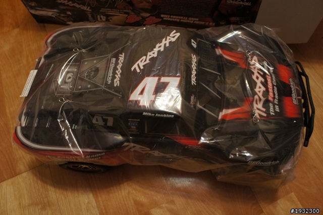 TRAXXAS  SLASH 4X4  開箱