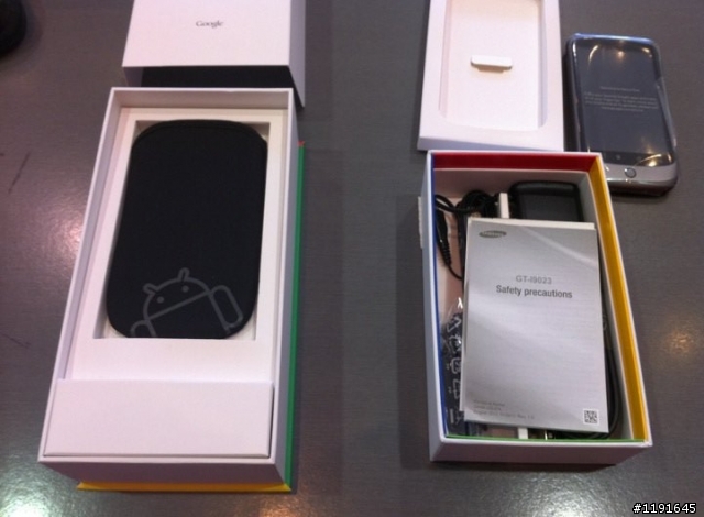 Nexus S 跟 Nexus One 雙開箱!! PK對比!! 燒滾滾!!