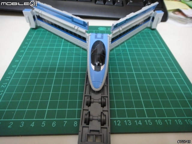 [開箱] 一台汽車 兩倍樂趣- VOOV極速變身車 (04.10新車介紹連結）