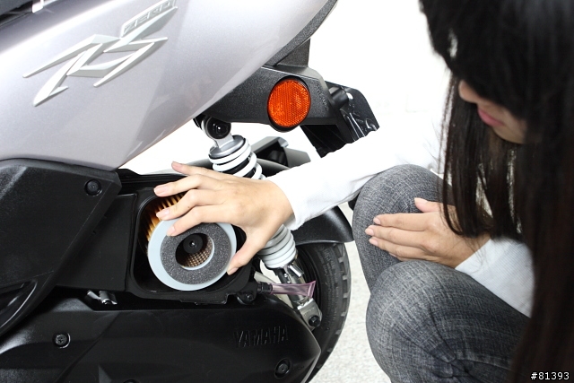 Yamaha RS Zero - 妹妹教你做全套機車基本DIY保養!! 零感體驗Part3