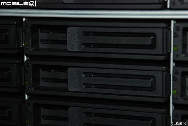 開心的Synology RS2211+ 和 RX1211 簡單開箱照