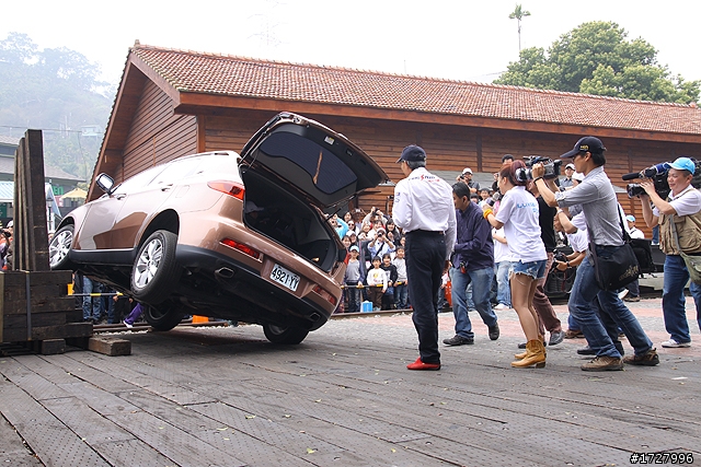 [圖多] LUXGEN用心+車主開心=LUXGEN FUN+