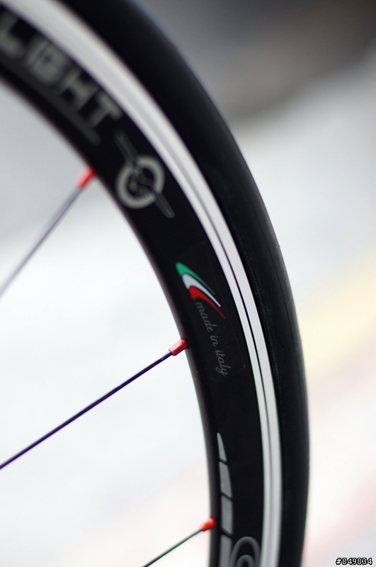 [7.01kg] Cervelo SOLOIST CSC車隊版碳纖維公路車架，誕生全記錄。