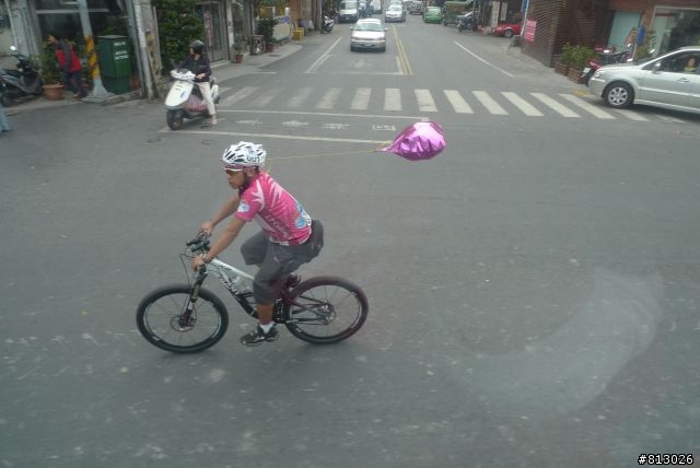[分享]吃喝玩樂拜客到底●2011大甲媽祖萬人崇BIKE~讚啦!