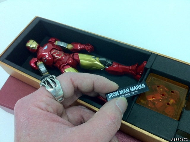 海洋堂輪轉特攝系例【IRON MAN】精美小套房