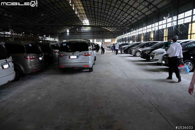 車聚報導還沒完嗎？載著滿滿車聚的快樂到鹿谷鄉內湖國小，繼續快樂行程。
