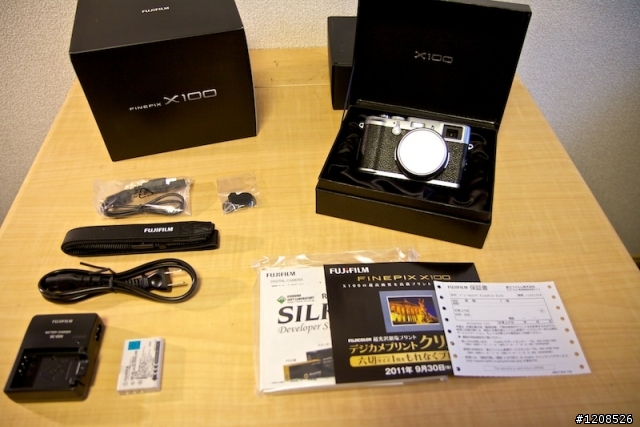 Fuji FinePix X100入手啦！！！！！！！