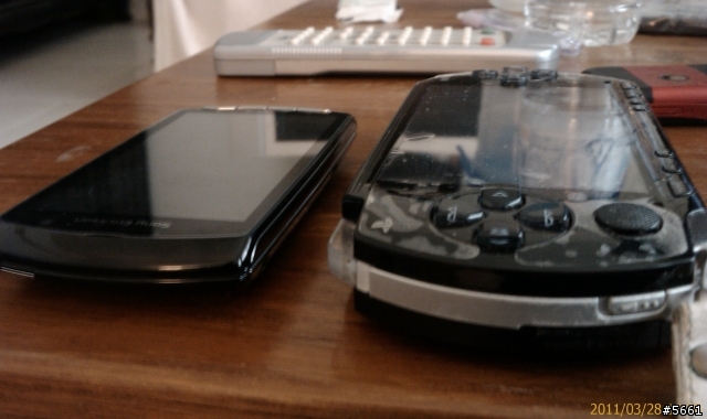 Xperia PLAY~~燒燙燙入手(新增和PSP合影)