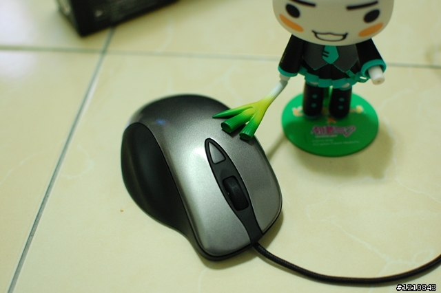專為競技而生 - SteelSeries Ikari Optical 光學電競滑鼠 分享