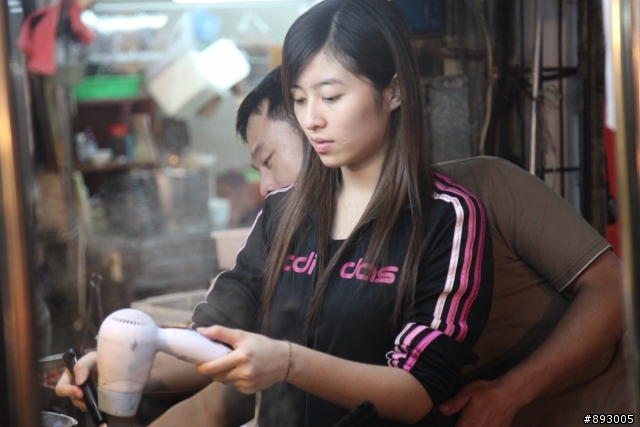 吉林夜市好吃的胡椒蝦~還有正妹老闆娘~