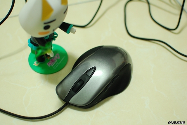 專為競技而生 - SteelSeries Ikari Optical 光學電競滑鼠 分享