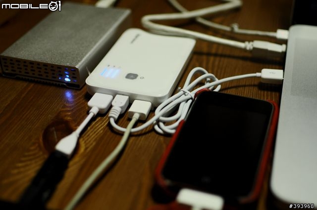 小禮物～ 先創 3D vision 5000mAh 行動電源