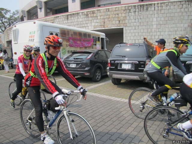 3/19 -屏東瘋300k出發點-體育館-到處拍拍 :  )
