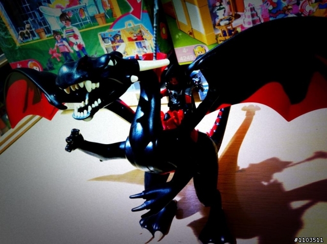 (有圖了)偽開箱 Play Mobil 摩比人 4838 大黑魔龍(戀龍者勿入)