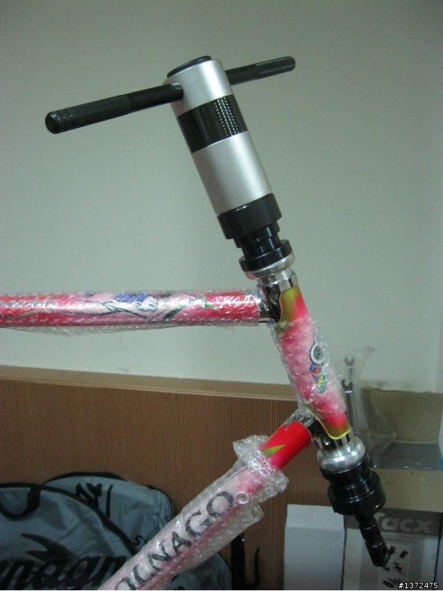 [分享]DIY組車全紀錄-Colnago可樂果鋼管車.....近200張圖片,請慎入--想學組車請進喔!