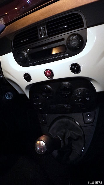 [開箱][圖超多]全台第一開箱,Fiat 500 Abarth 性能毒蠍!